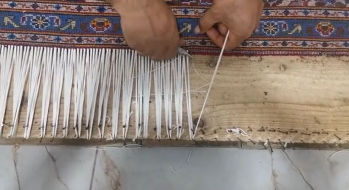 تعمیرات تخصصی فرش دستبافت - اوجی در کریمخان زند شیراز -