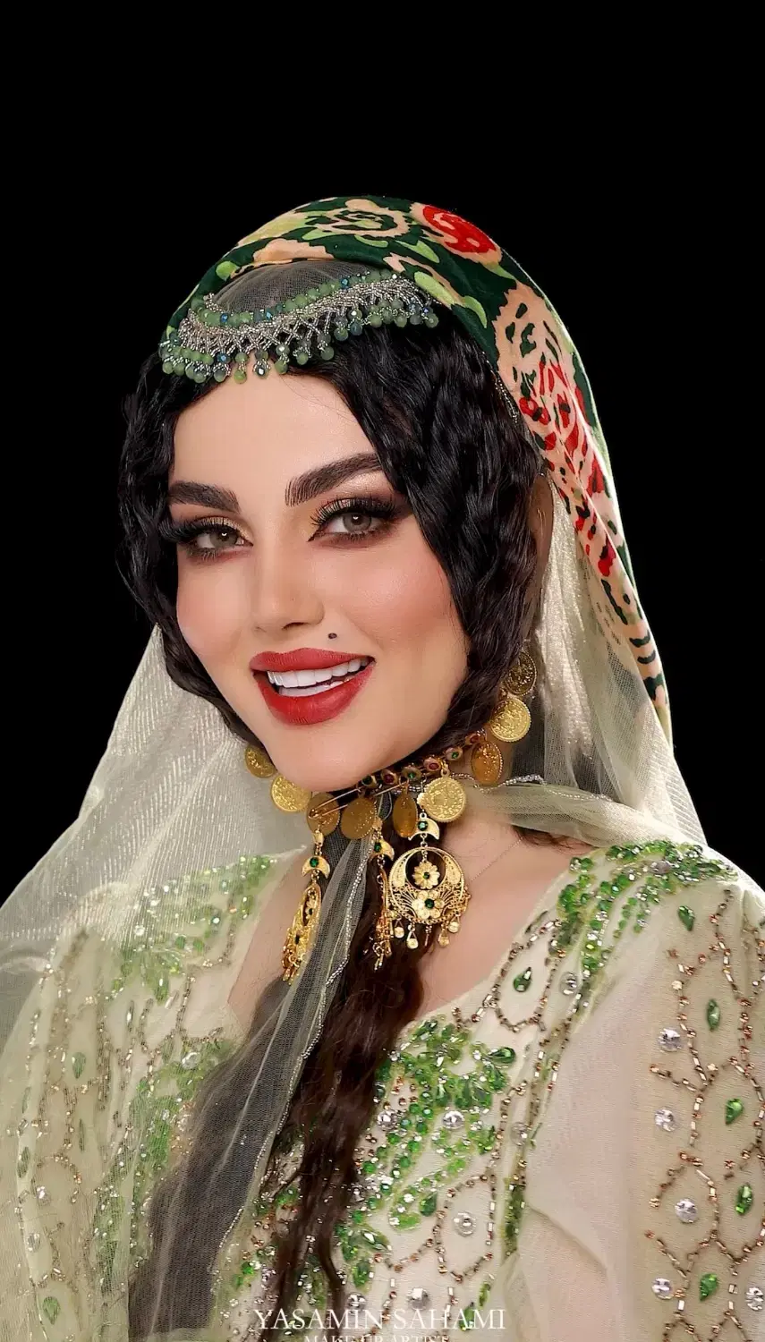 زلف و میکاپ شنیون فقط ۹۰۰ با تضمین ۲۴ ساعته در شیراز، کوی زهرا، بلوار رازی