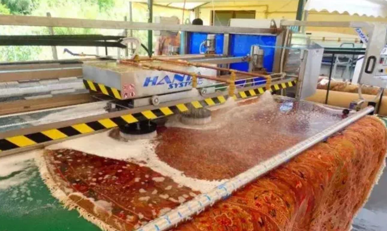 قالیشویی و مبل‌شویی پاییز میانرود در شیراز