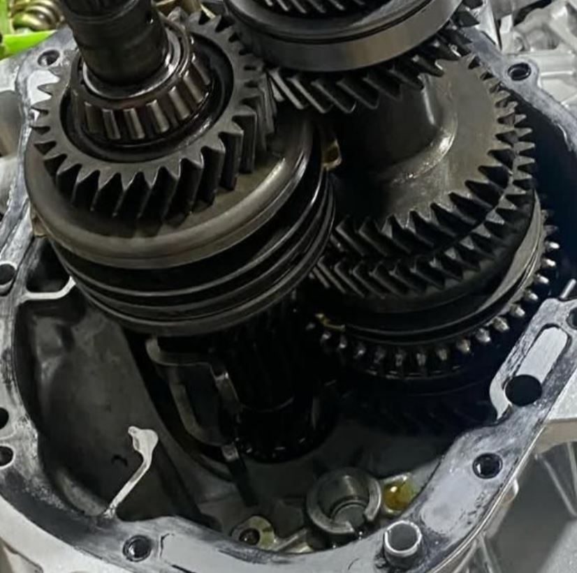 مکانیک تعمیر تخصصی گیربکس ۲۰۶-405-پارس تضمینی در آبیاری شیراز