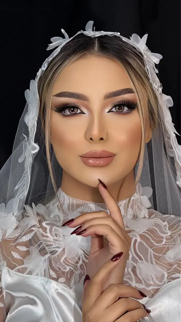 میکاپ‌ و شنیون و زلف با ضمانت ماندگاری ۲۴ساعته در شیراز، پودنک