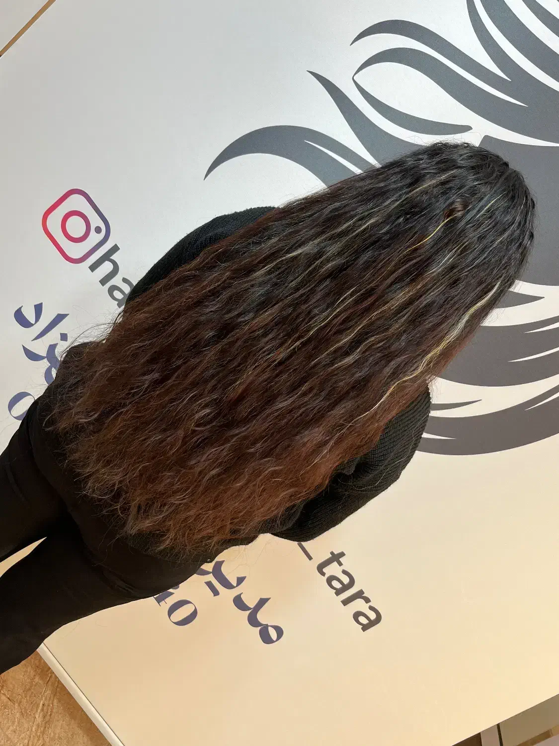 اکستنشن مو طبیعی شیراز صدرا در صدرا-فارس، فاز ۱، خ میخک