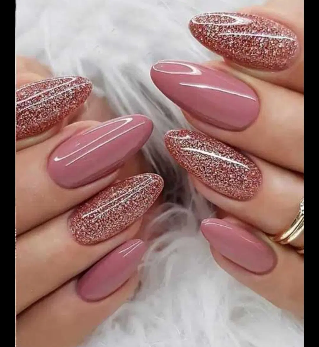 ناخنکار در کازرون، خ خرمشهر ۵۷