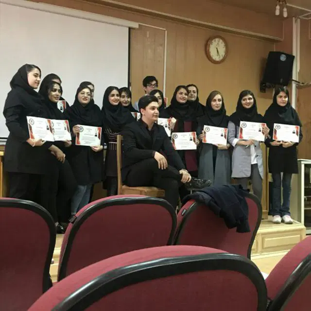اموزش مکالمه فشرده۶ماه تضمینی تضمینی تضمینی(۲/۵۰۰) در شیراز، قصرالدشت