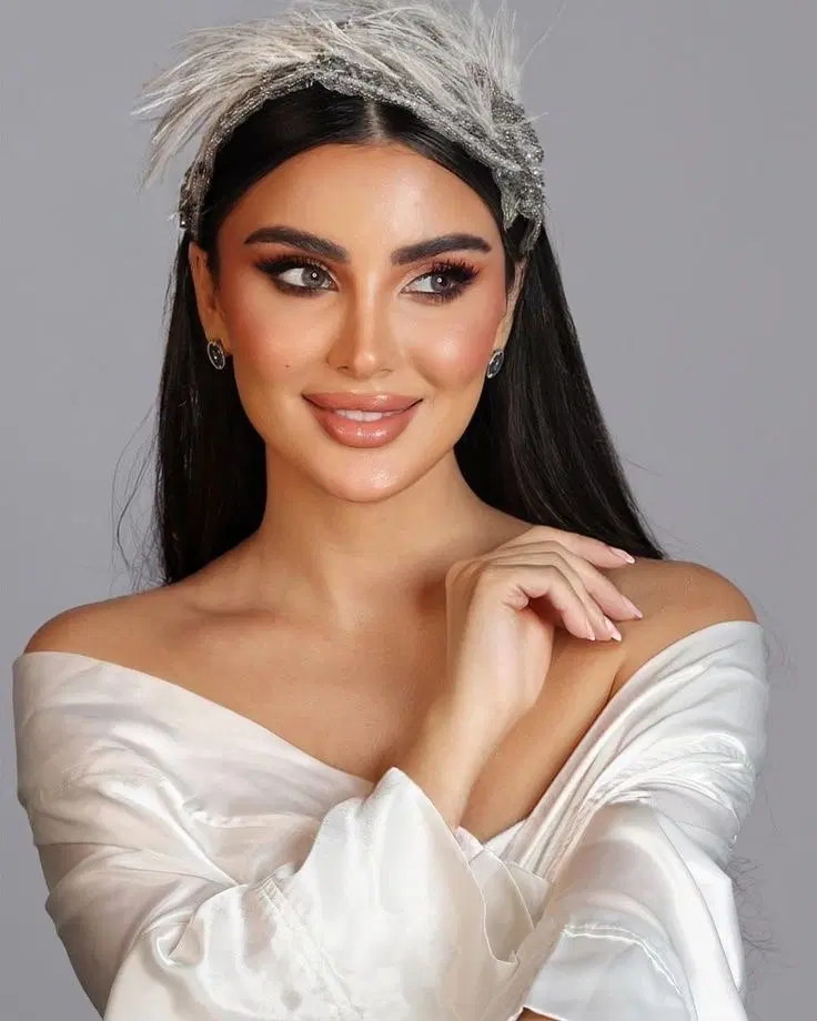انجام خدمات میکاپ در جهرم، میدان معلم