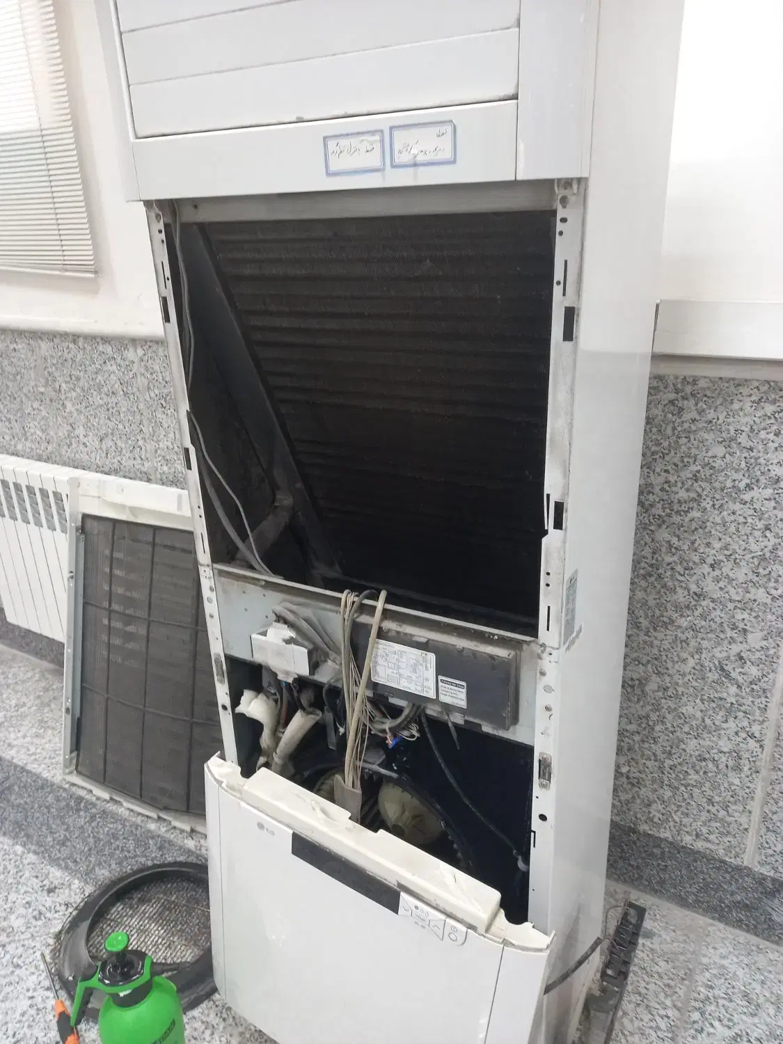 تعمیرات یخچال.فریزر.اسپیلت.کولر گازی.شارژ گاز در شیراز، تاچارا، خ میرزای شیرازی غربی ۱۱