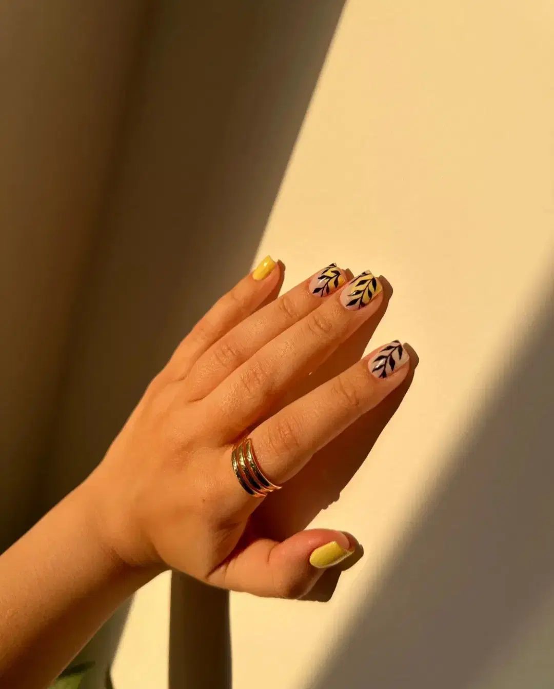خدمات کاشت ناخن zahra.nail در مرودشت، ژیان