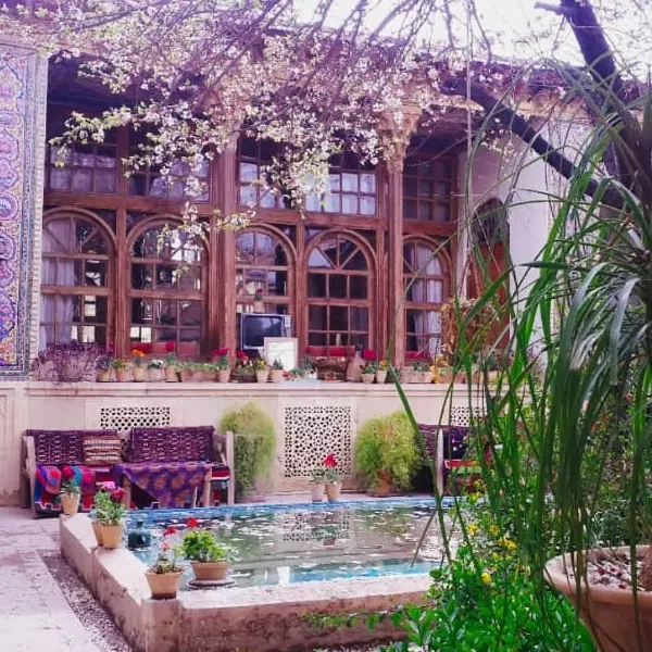 پرستارکودک،سالمند،نظافت،امورمنزل،شرکت خدماتی در شیراز، قصرالدشت، خ قصرالدشت