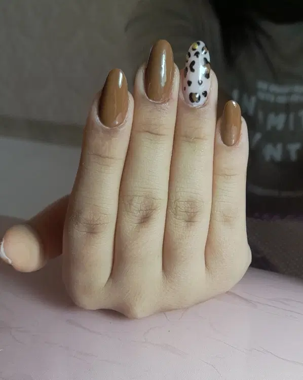 کاشت تخصصی ناخن با ژل 420 ترمیم290 در جهرم، خ کاشانی