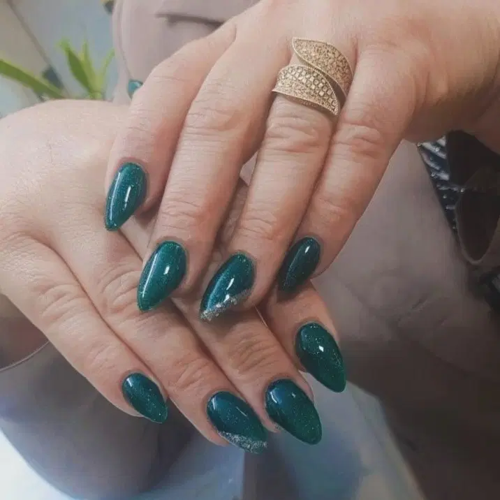 کاشت ناخن در جهرم