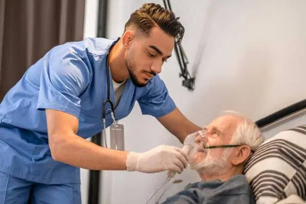 خدمات پرستاری و حجامت درمنزل در فسا، بلوار شهید رئیسی